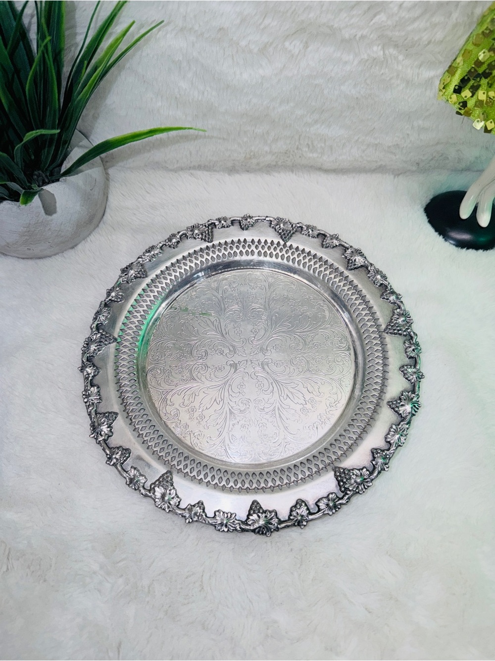 Vine Embossed Ornate Silver Plated Decorative Serving Tray Classic Home Dining 🍇